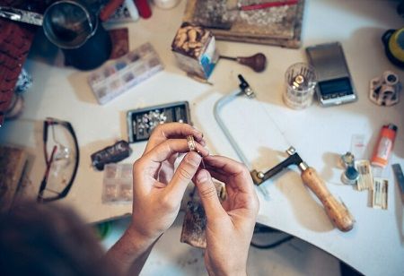 Dubai Culture Unveils Workshops on Jewellery, Wellness, and Art