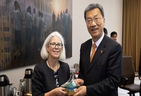 China's Education Minister Visits University, Explores Cultural and Science Hubs