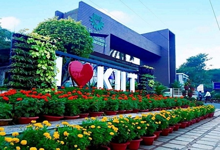 Over 1100 students take part in the Smart India Hackathon-2023 organized by KIIT-DU