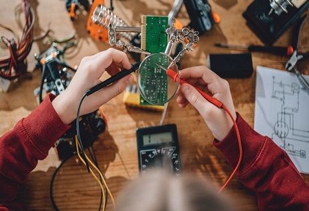 WiSci Camp Empowers South Asian Girls in STEAM Fields