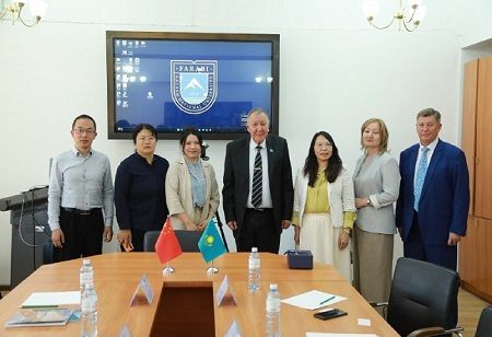 Chinese Scientists Visit Al-Farabi KazNU to Plan Joint Research Projects